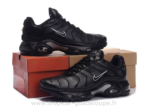 basket nike femme noir
