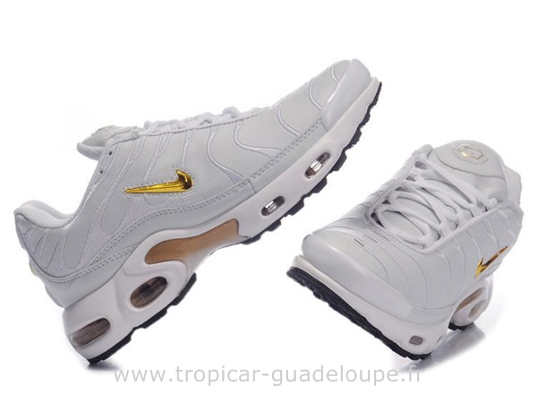 basket nike femme or