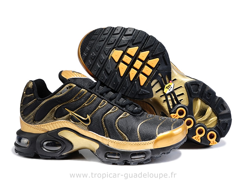 chaussure requin