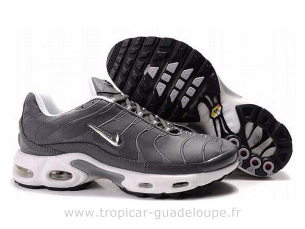 chaussures nike requin tn