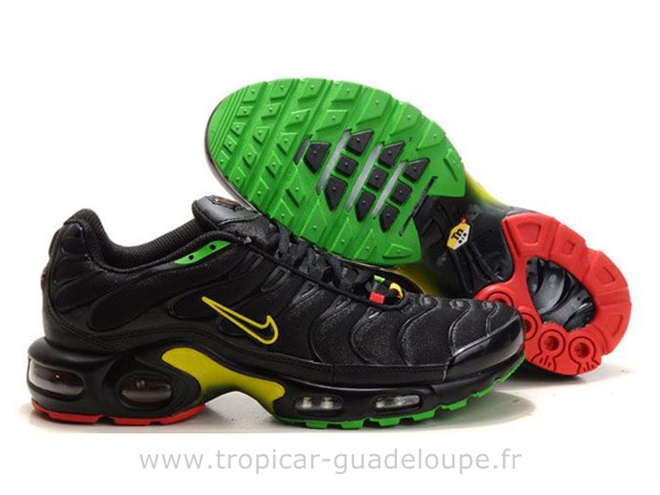 Tn requin noir et jaune